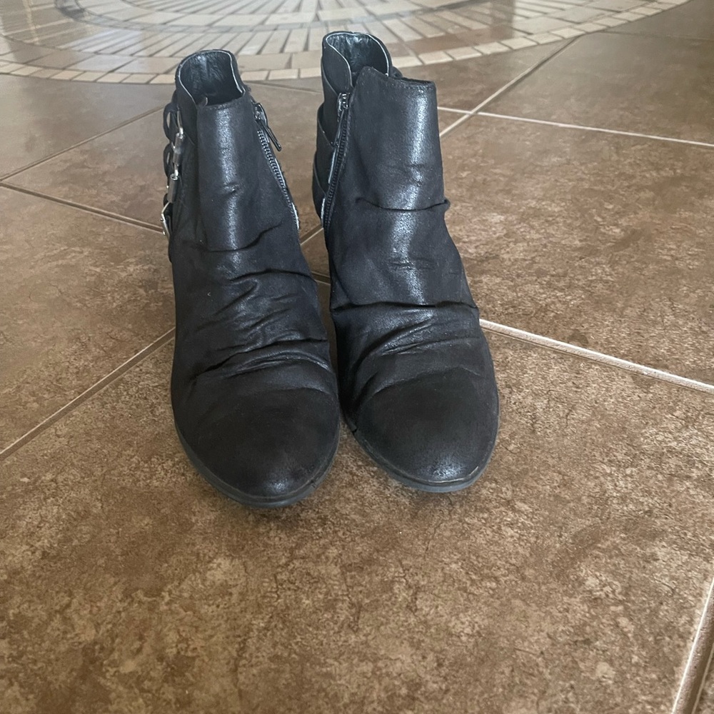 Report Yora Black Buckle Ankle Bootie Size 7 - image 6